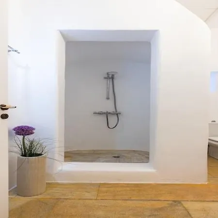 Stunning Surrounded By Lush Greenery Villa Agrari (Mykonos)